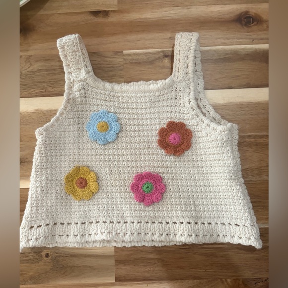 Zara Other - Zara Cream Crochet Knit Top Floral Appliqué Size 2Y